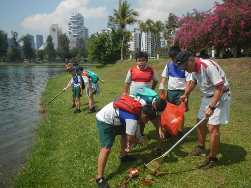 WaterwayCleanup_foot1
