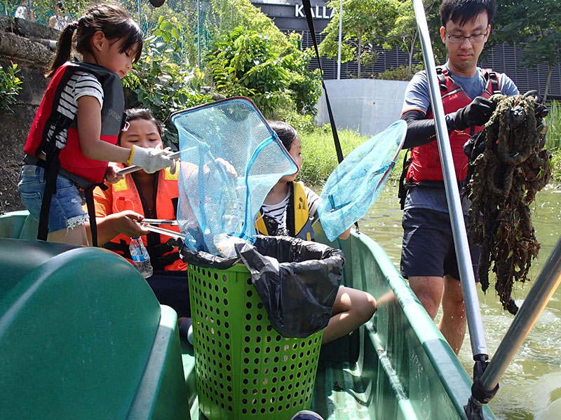 WaterwayCleanup_pedalboat2