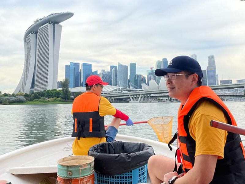 WaterwayCleanup_boat4