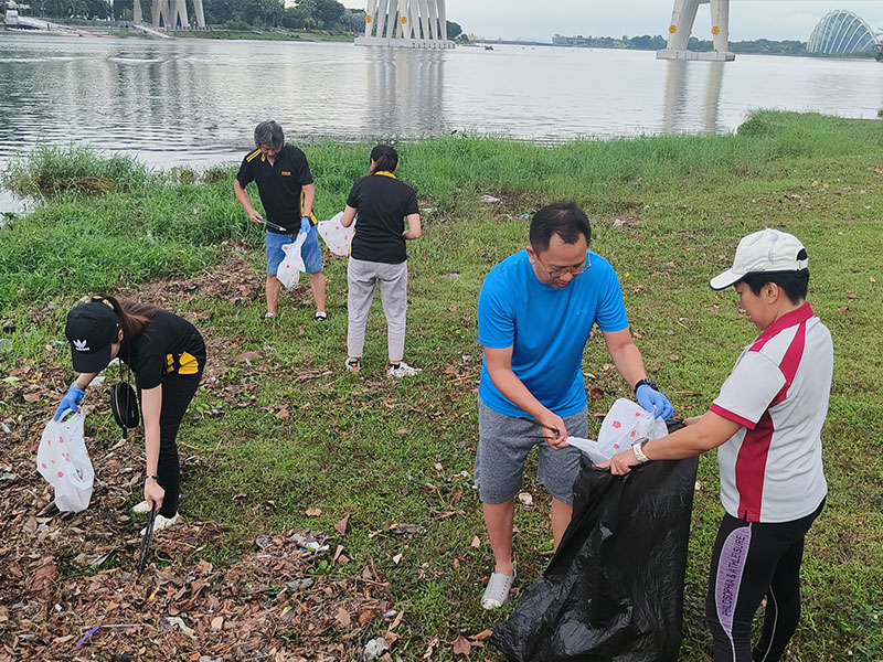 WaterwayCleanup_foot3
